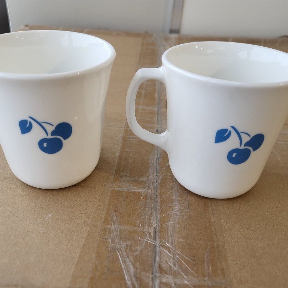 2 Vintage Corning Ware Eve Blue Apple & Blue Cherry Mugs- EUC SEE PICTURES